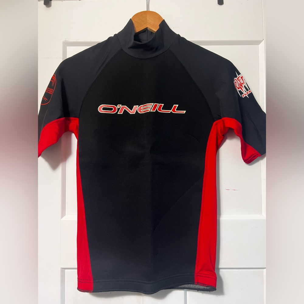 O'Neill Men's Black and Red Skins Rash Guard Short Sleeve